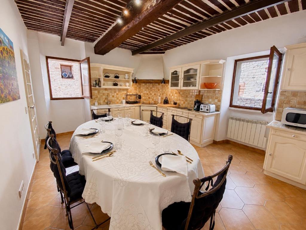 Cabris Village - Elegant Family House - 5