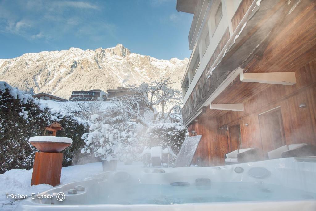 Apartment Au Bon Coin - Luxury Chamonix Hidden Haven, Mont Blanc view, Hot Tub and Garden - 4