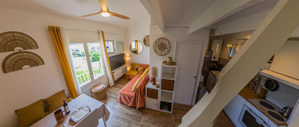 Charming studio with terrace near the beaches - 5