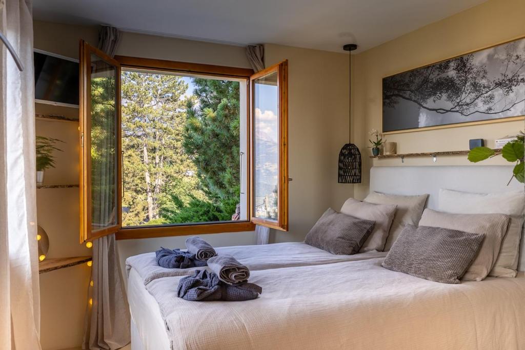 "Le chalet dans le ciel" Small, cozy, and peaceful studio with a dream view - 1