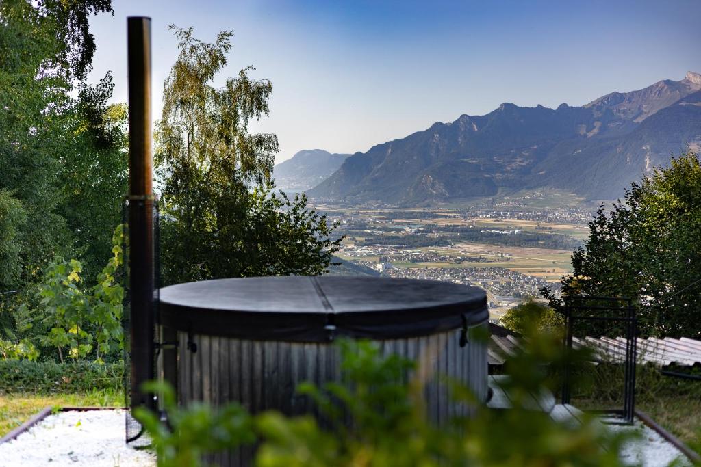 "Le chalet dans le ciel" Small, cozy, and peaceful studio with a dream view - 2