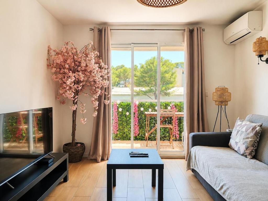 Appartement une chambre rénové avec balcon et parking - 1