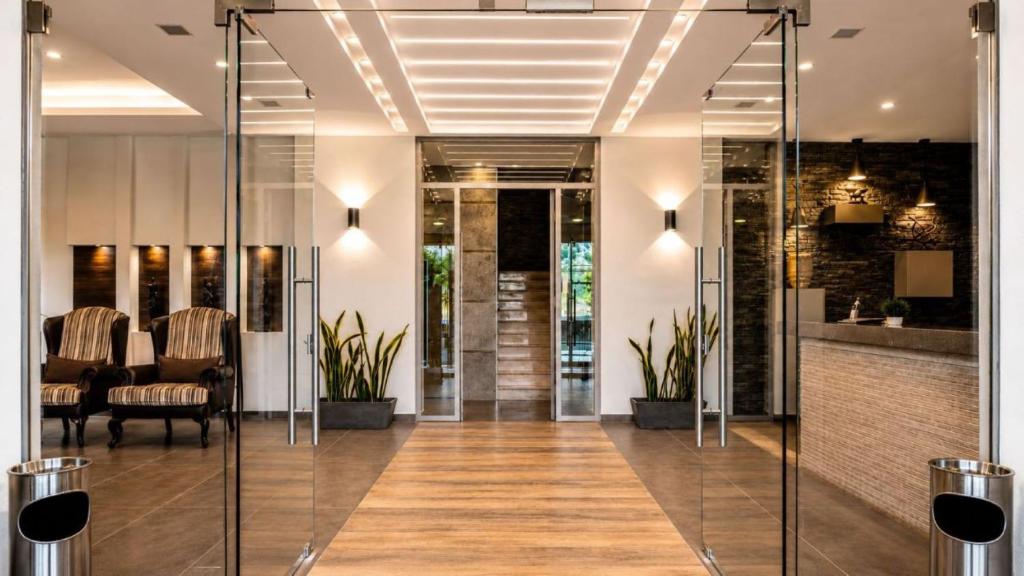 Entrance, Iris Flower Hotel in Jezzine
