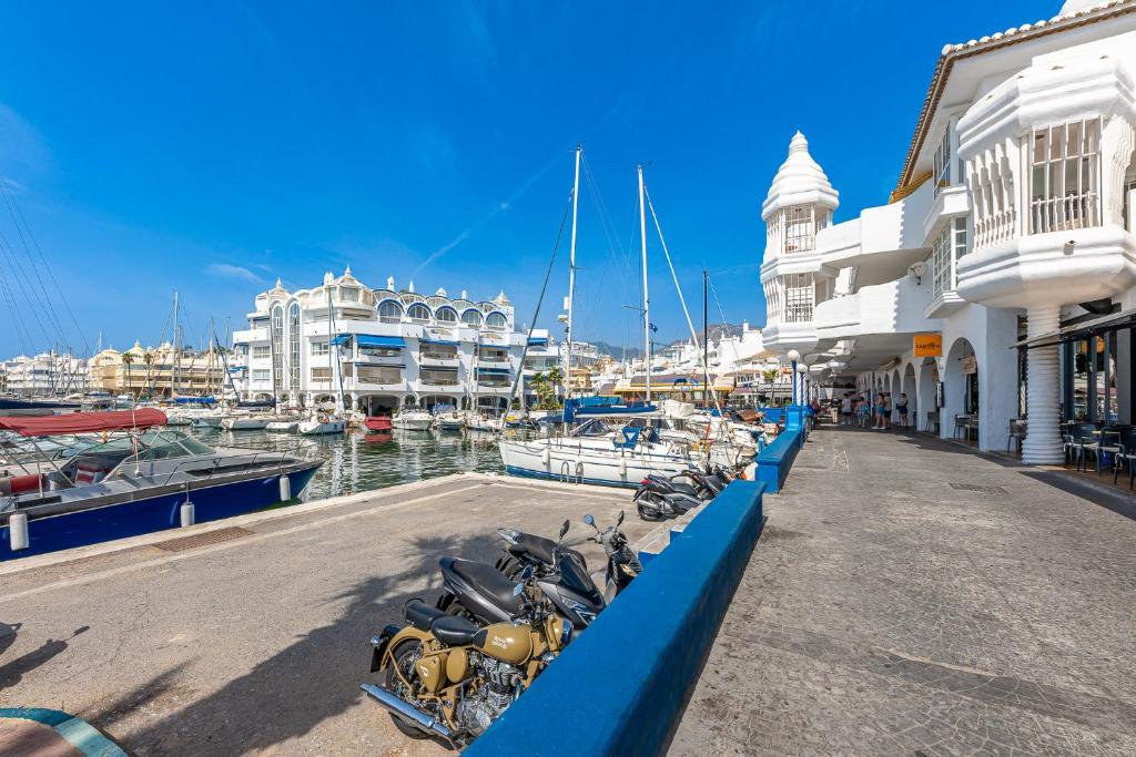 Apartment in Puerto Marina 1 min to the beach - 2