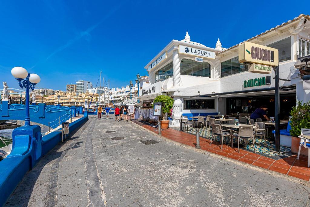 Apartment in Puerto Marina 1 min to the beach - 4
