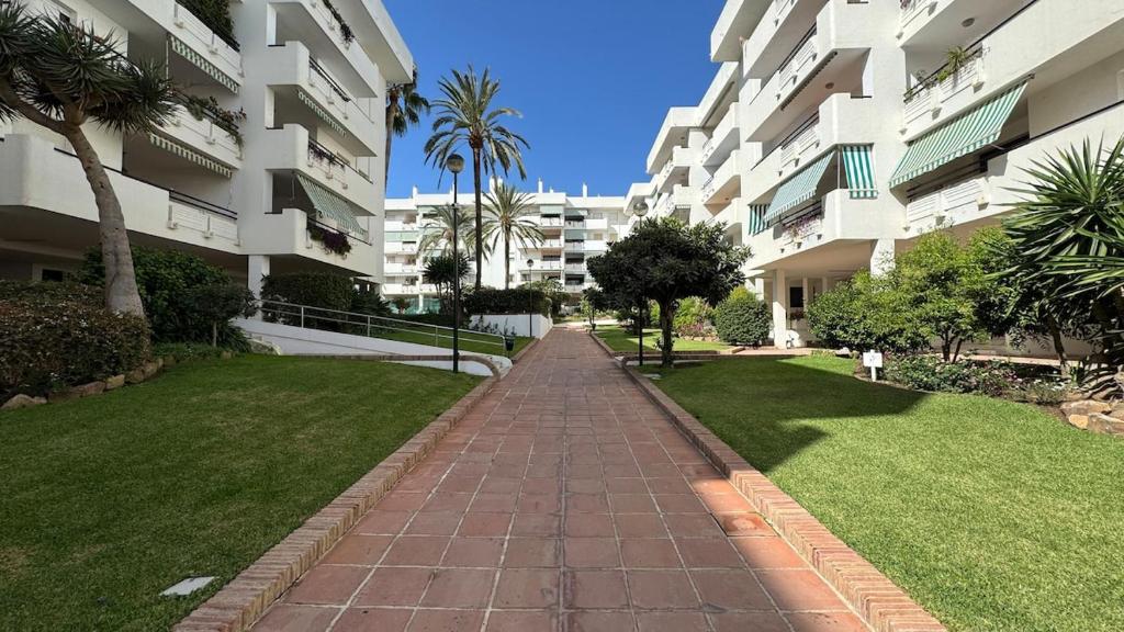 Family Holidays - La Carihuela, Piscina y Parking - 4