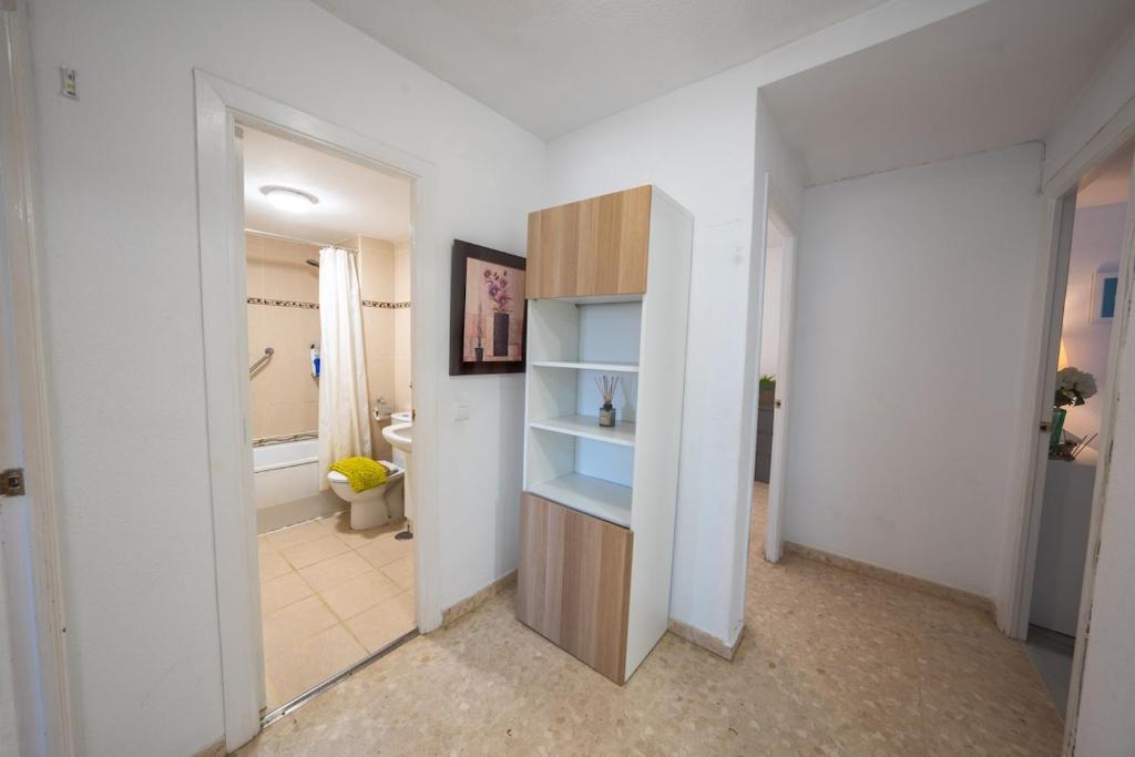 Family Holidays - La Carihuela, Piscina y Parking - 2