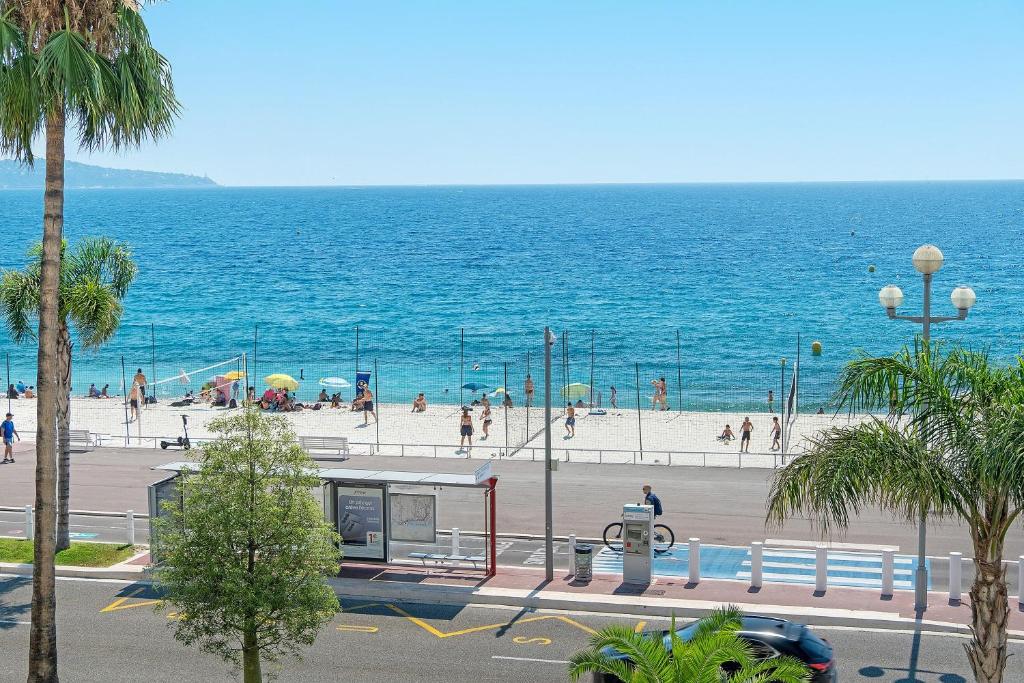 Promenade des Anglais - 2