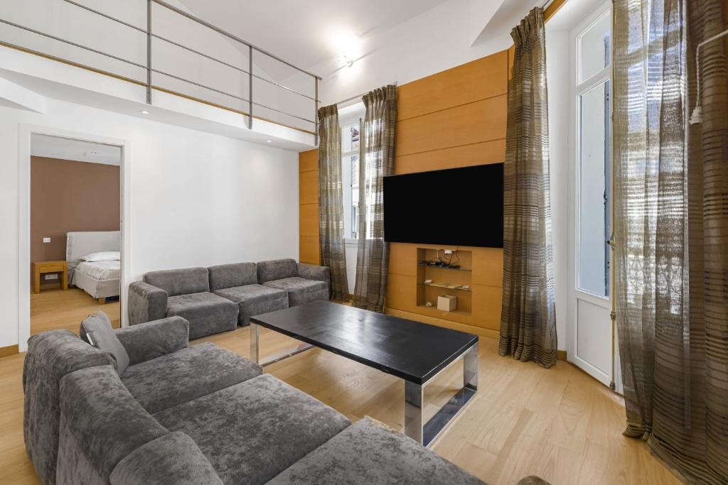 REF 2086 - Cannes Centre Spacieux avec balcon à louer - 5