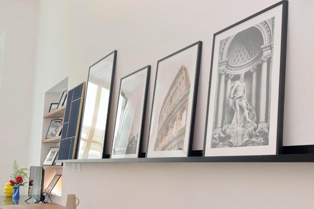 Apartment Place Art by Luxury Getaways - 2