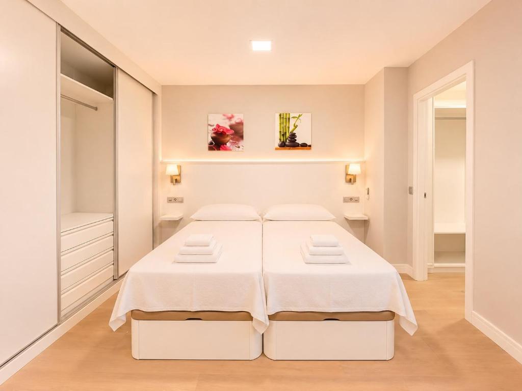 LC Luxury Apartment Terrace & Private Parking - 4