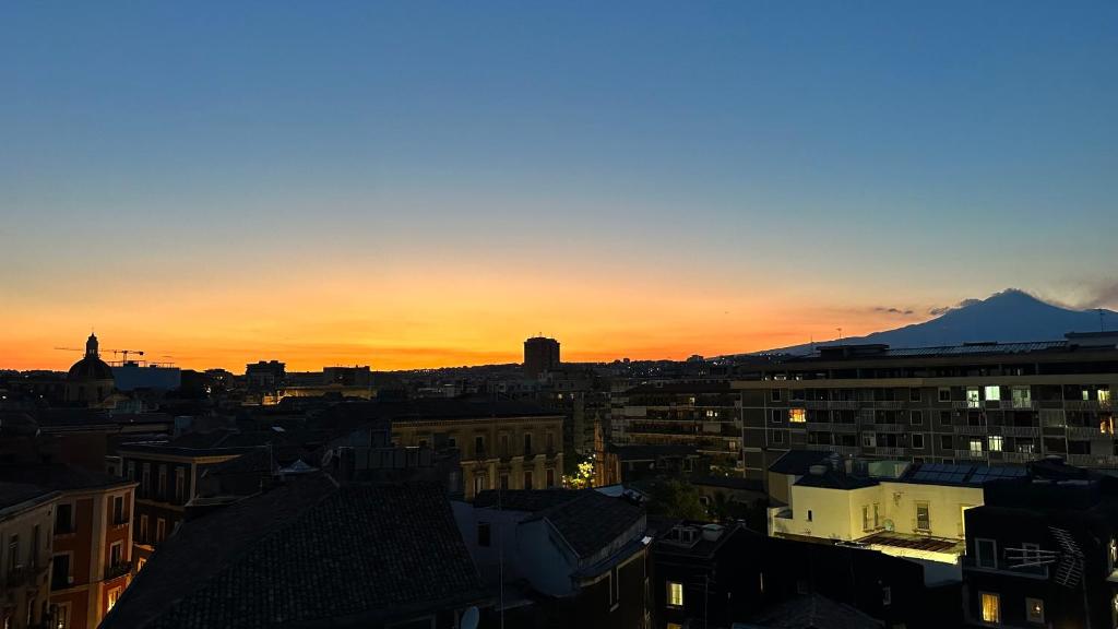 Coppola Terrace Apartment - Private Rooftop & City View in the Historic Catania Center - Via Coppola 22 - 2