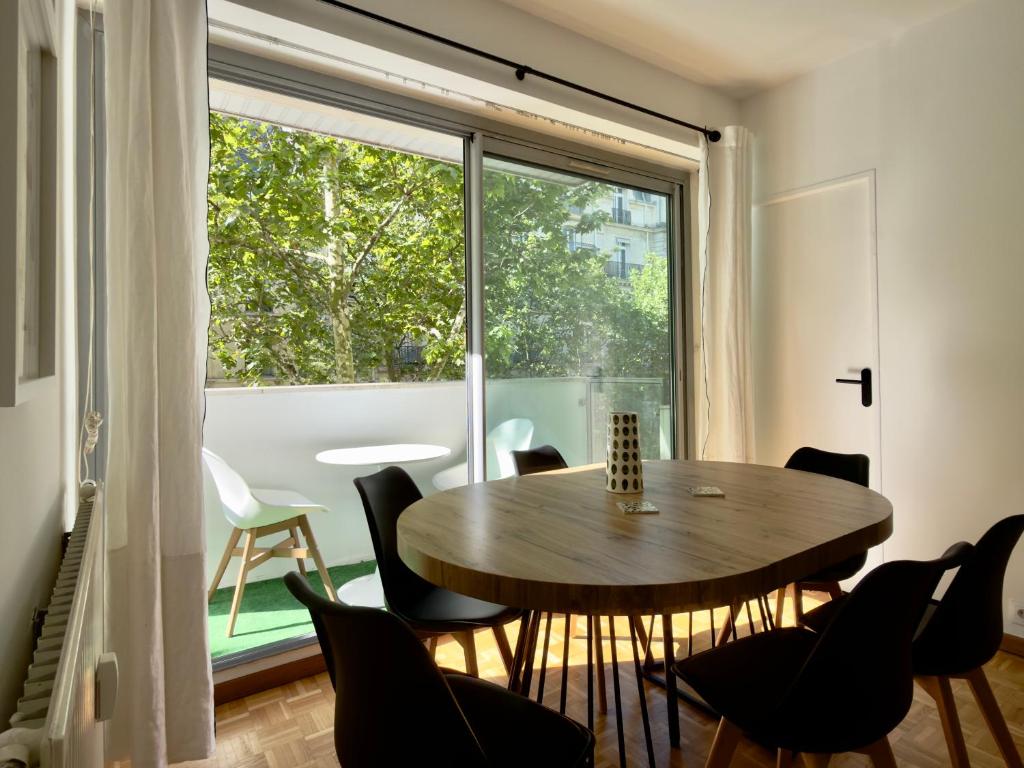 Chic and Spacious 2 rooms -Near Champs-Élysées - Victor Hugo - 3