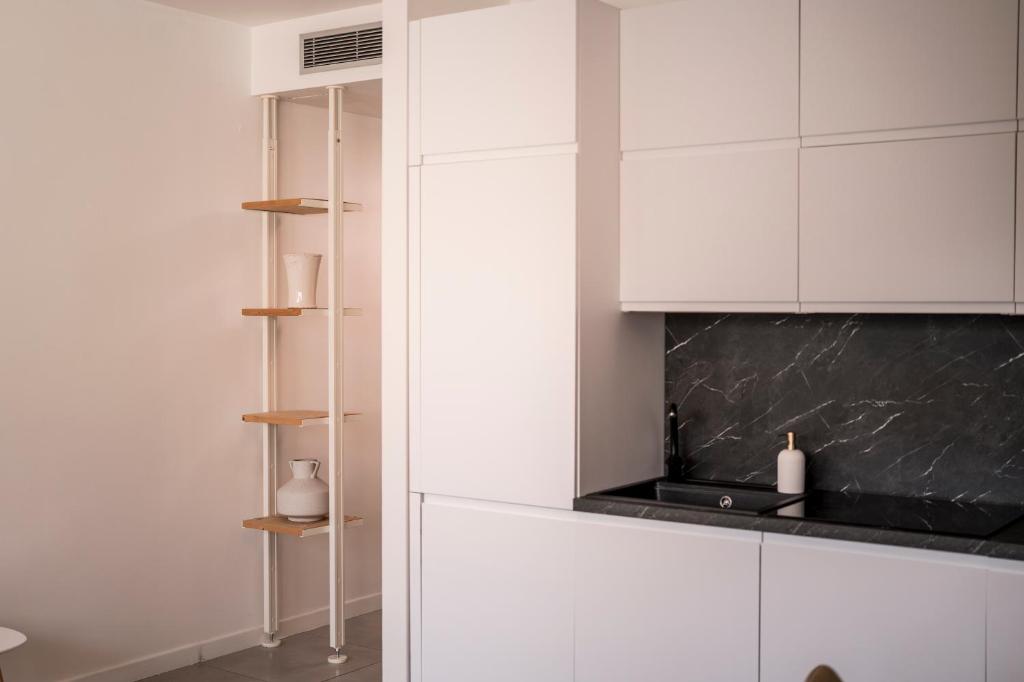 Ponti Cozy Apartment - Private Parking available, Near Navigli, Romolo Metro and Duomo - 3