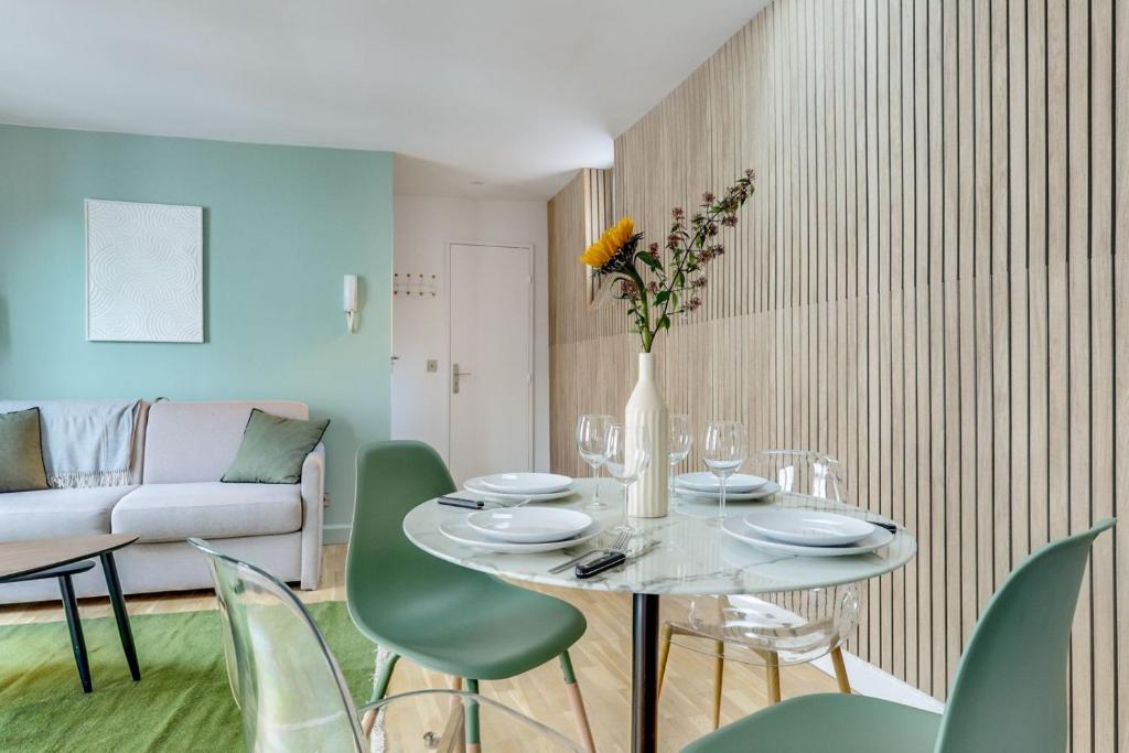 Stylish 1BR Retreat Near Gare du Nord - 4