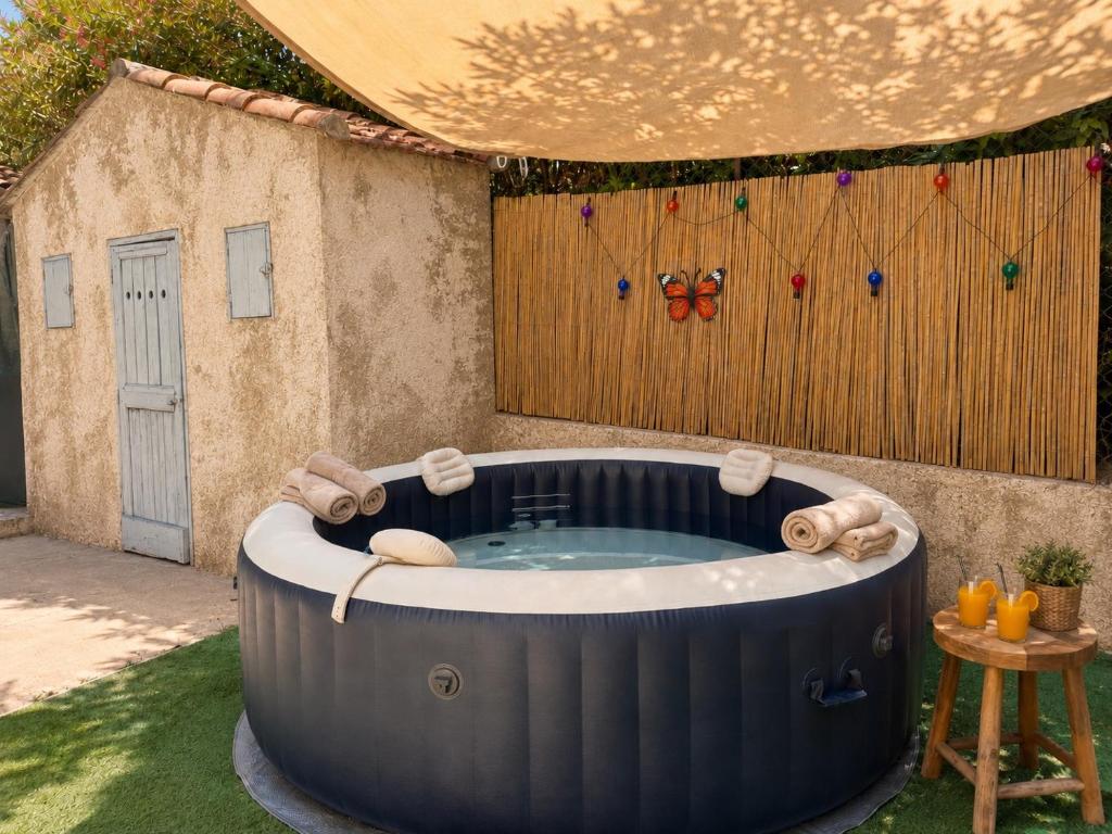 Oasis Secrète à Cannes - Prestigieuse Villa Historique Jardin Ombragé Centre et Plages à Pied - 2