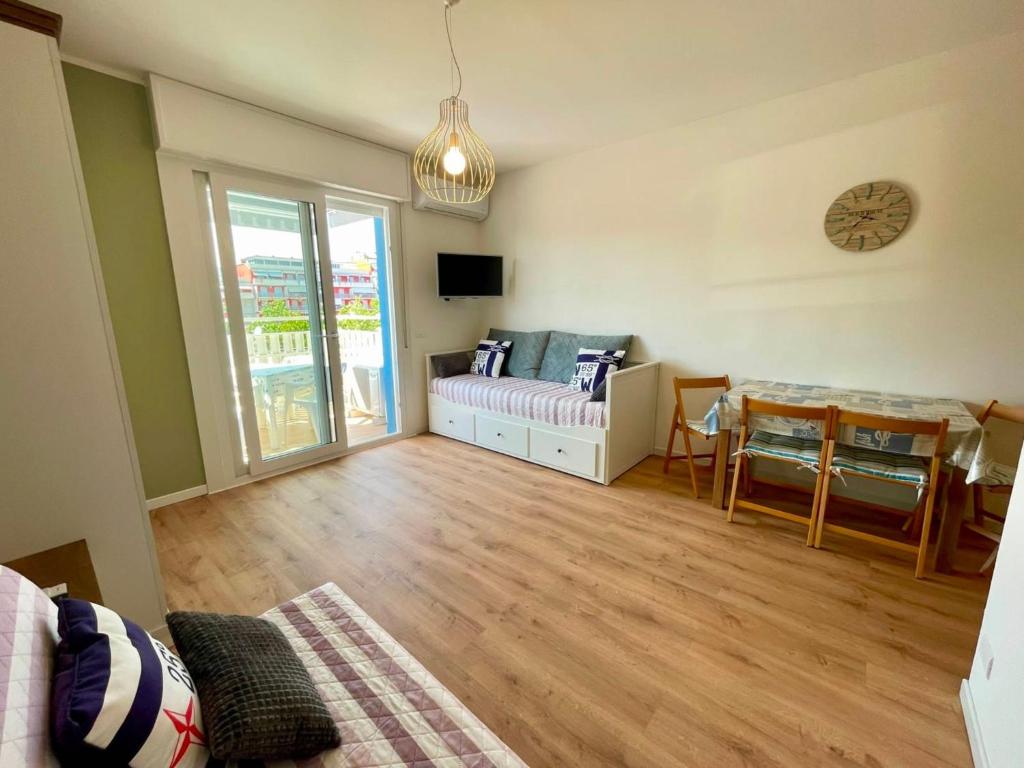 Bright studio only 320mt from the sea - 3