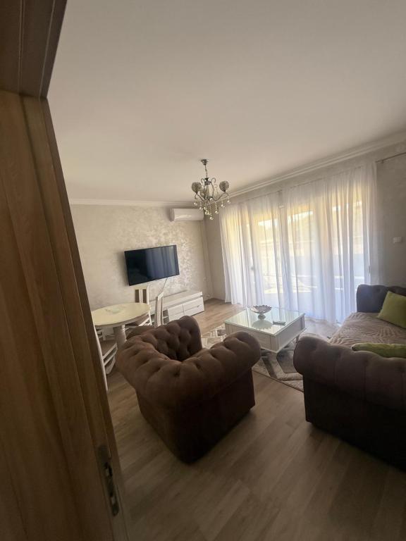 Airport house - 2