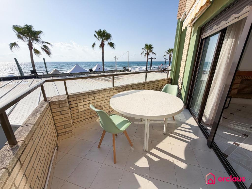 Poble Mar 2 - 1