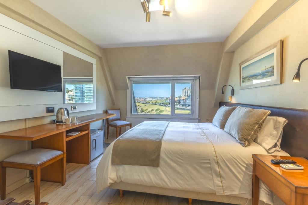 Hotel Las Rocas - 3