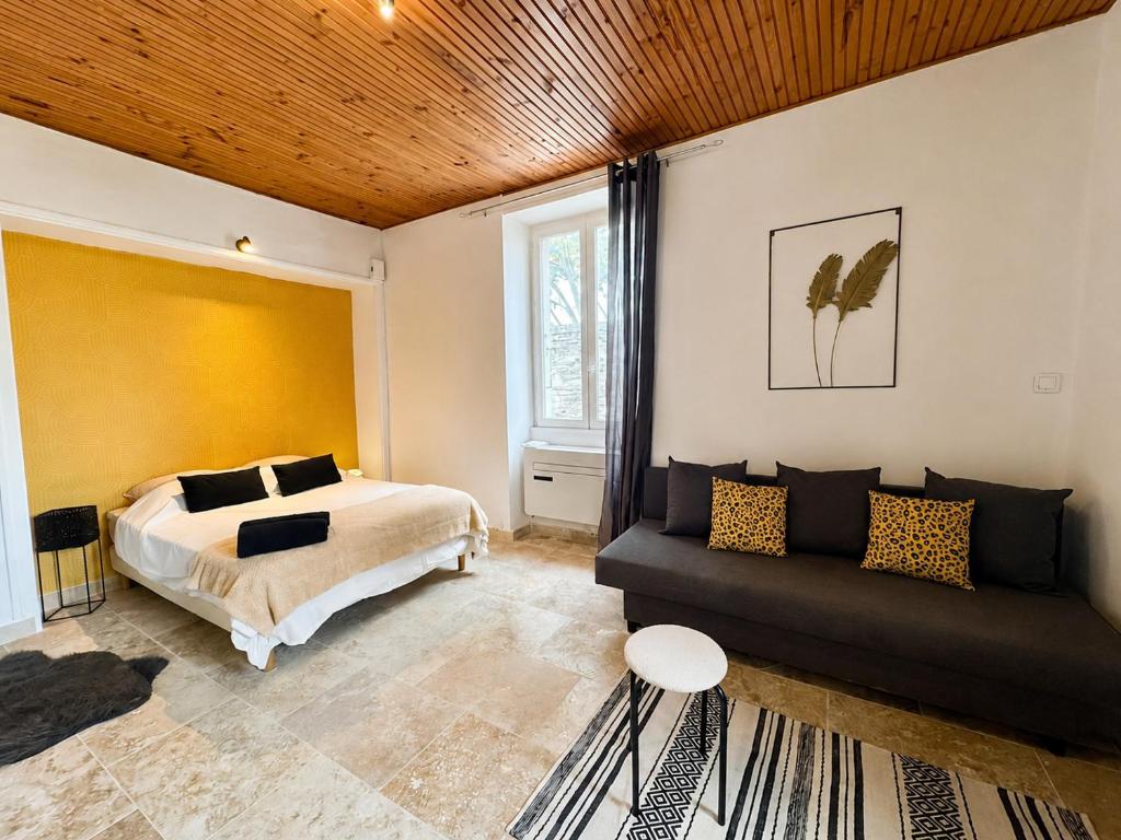 Grand studio centre historique n2 - 4