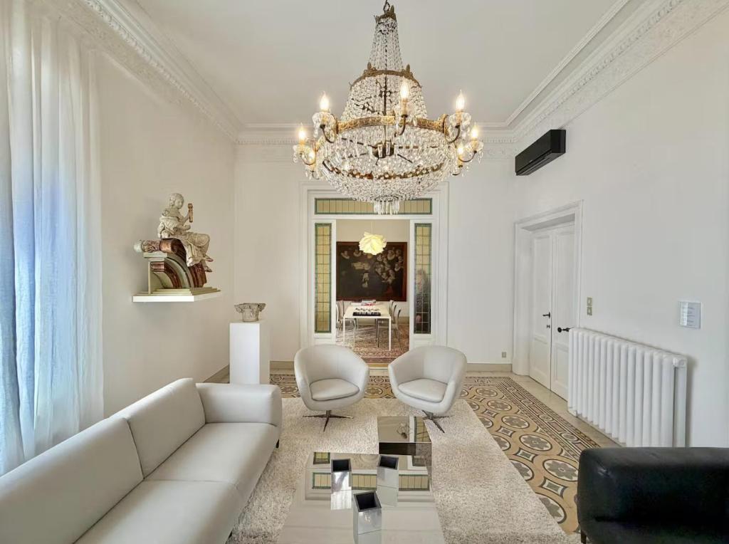 3Bd Apartment in FIrenze - 2