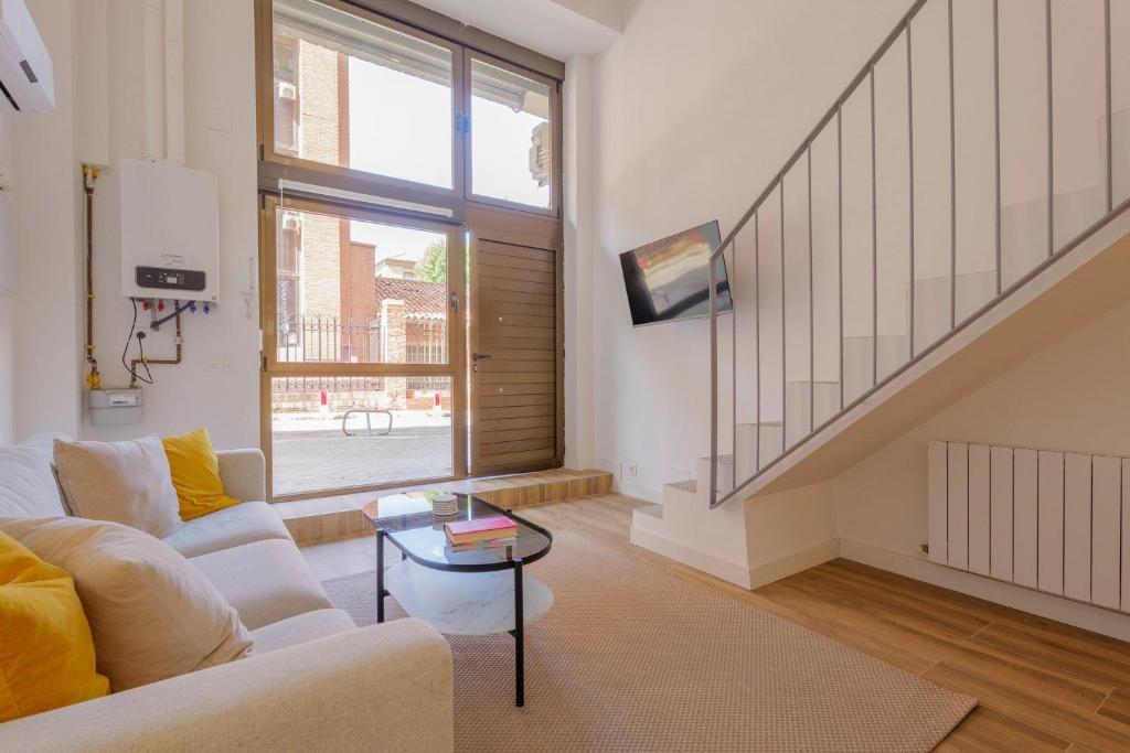 Premium Renovated Loft near Santander Park - 2
