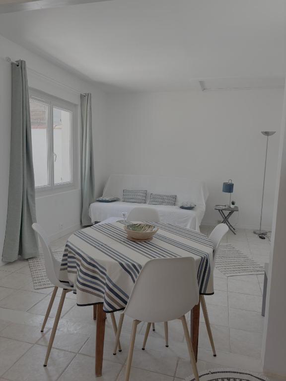 Madoujo petite villa à 200m de la plage - 4