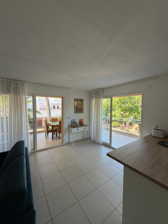 Appartement 3 pièces, climatisation, piscine, parking - 3