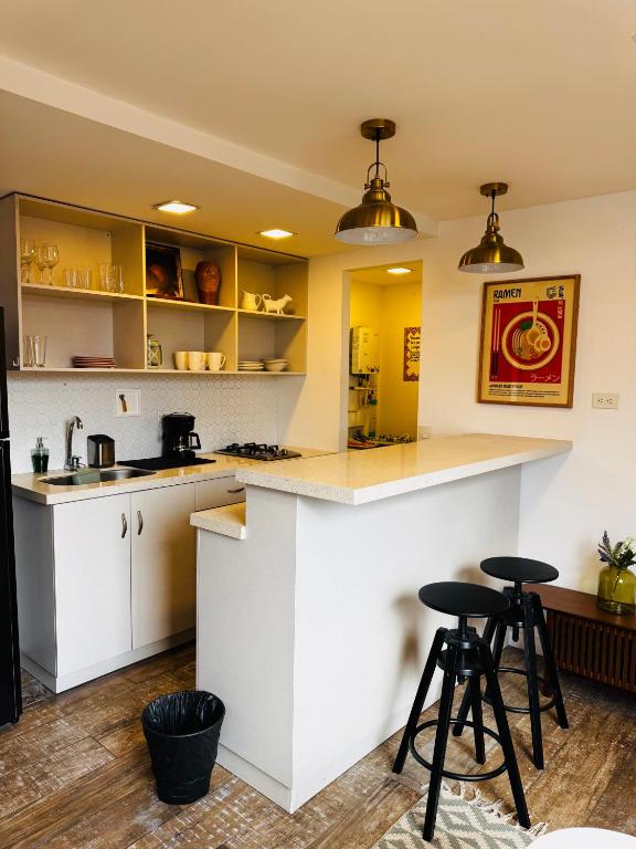 2205 Apartamento Poblado en la zona rosa de medellín - 1