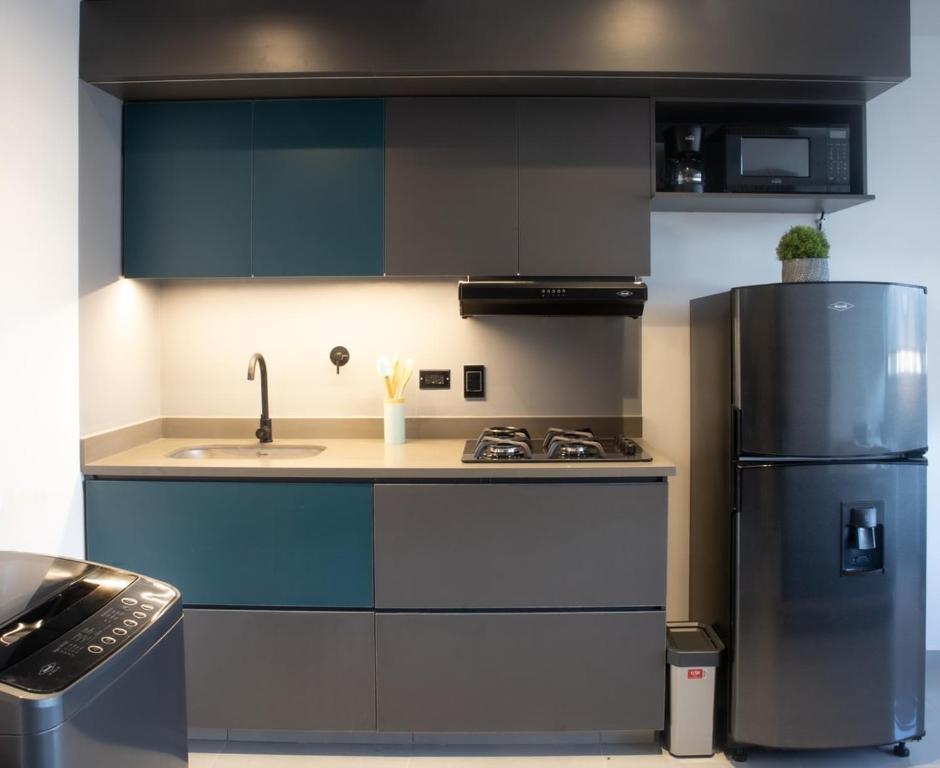 Stylish ApartaSuite | Laureles-Estadio Medellín - 4