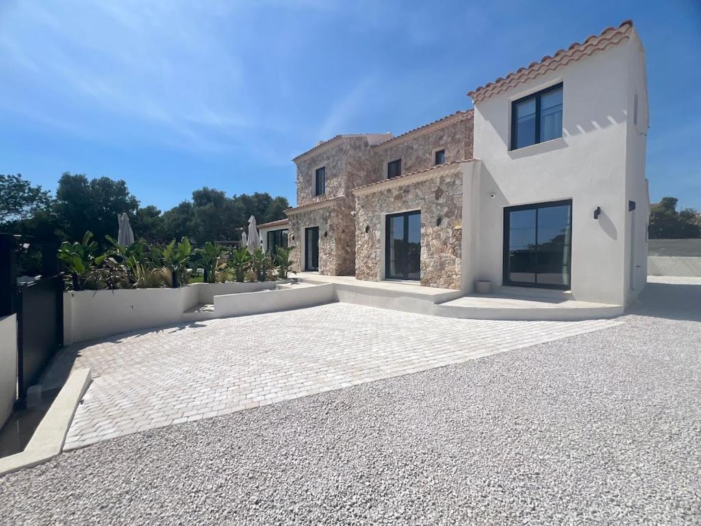 Villa Noosa, plein sud, familiale avec sa piscine privé - 3