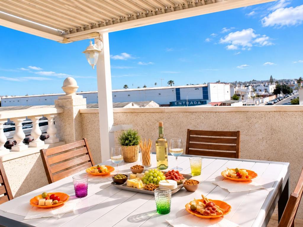 Charming Upper Bungalow with Terrace and Communal Pool in Torrevieja - 5