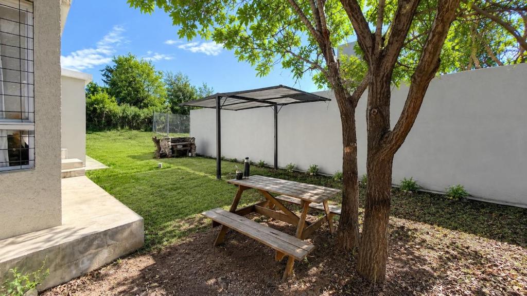 CASA A 300mts DEL RIO SAN ANTONIO - 2