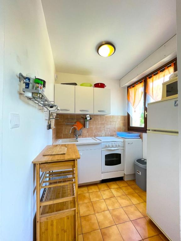 Nice Studio With Balcony Near The Beach - 3