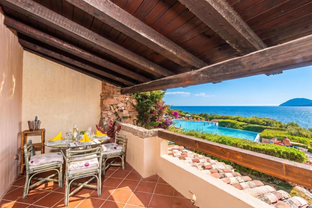 Punta Volpe Home With Pool - Happy Rentals - 1