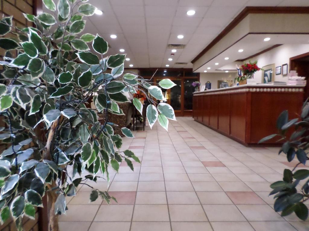 Days Inn & Conf Center by Wyndham Southern Pines Pinehurst photo