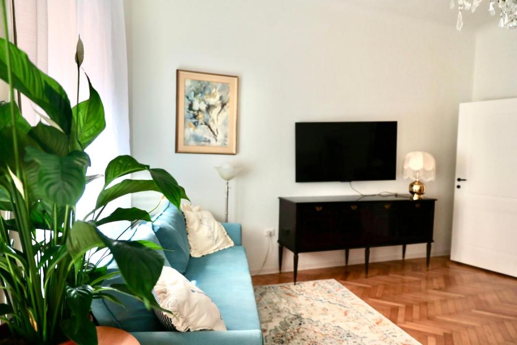 Galileo Galilei Design Apartment by the Park - 3