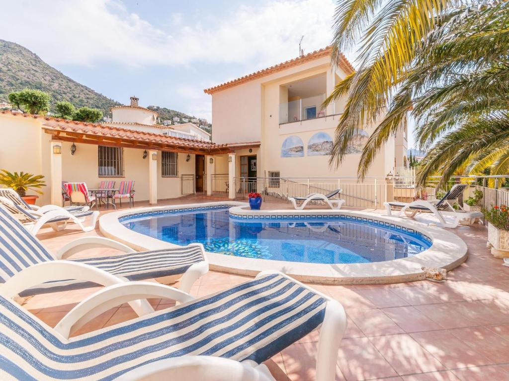 Modern Villa in Rosas with Pool - 1