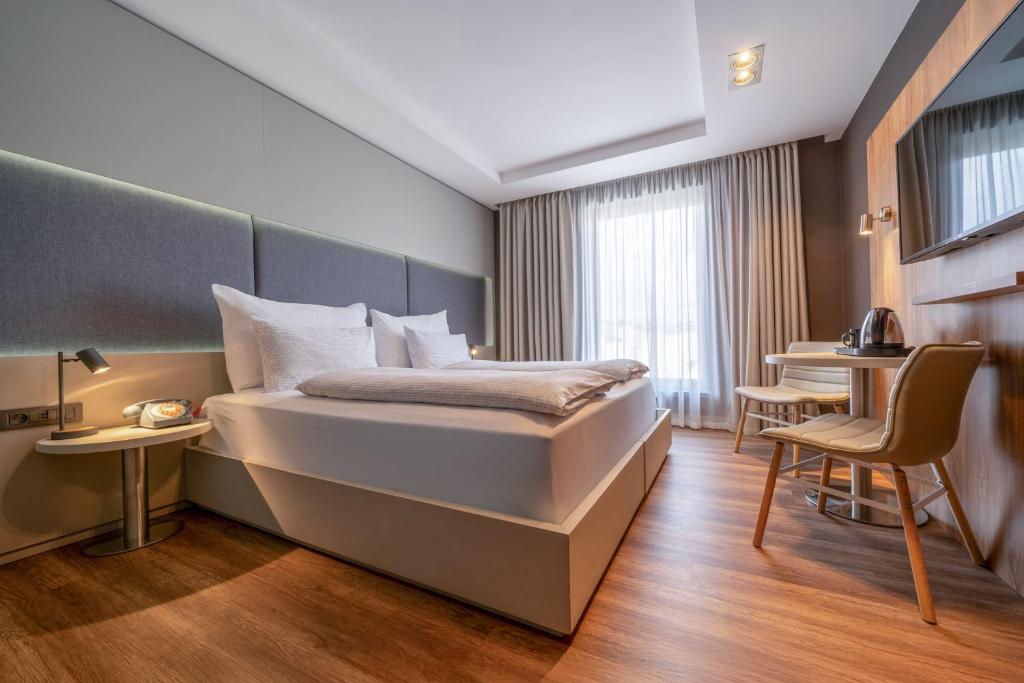 Bed, Hotel UNIC Prague in Prague