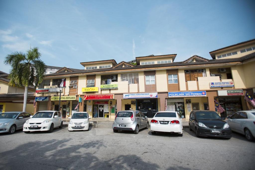 Putra Harmoni Putrajaya (Tiny Suite, 3 AC Bedrooms, 1 Bath, WiFi, Ground Floor) by MRK photo