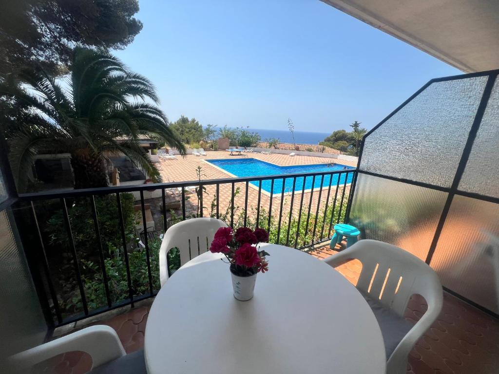Sea View Studio with Pool - 3