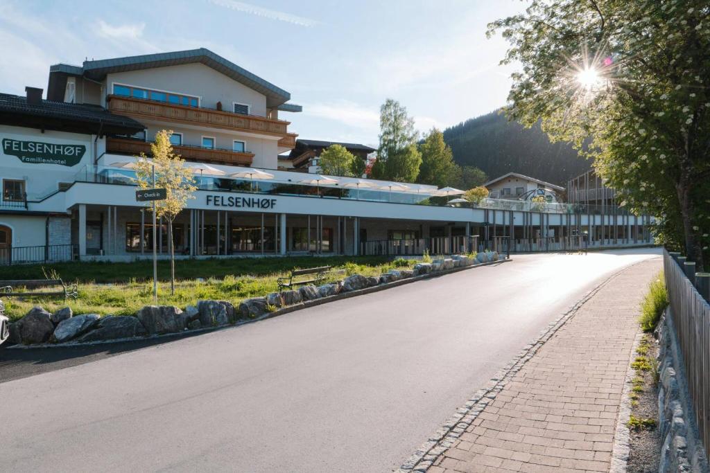 Familienhotel Felsenhof - 2