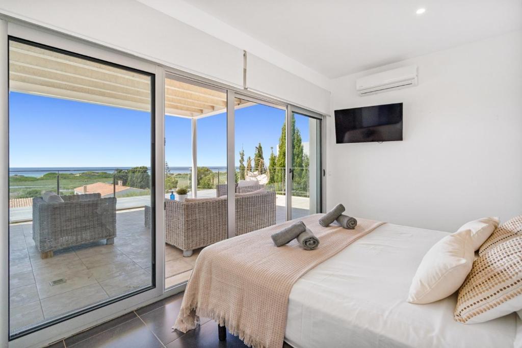 VILLA ORQUIDEA DELUXE VILLA SEA VIEWS 2 POOLS JACUZZI - 3