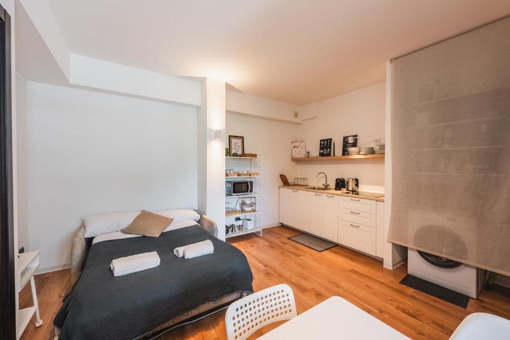 Elegant Designer Apartment in the Navigli District - 1