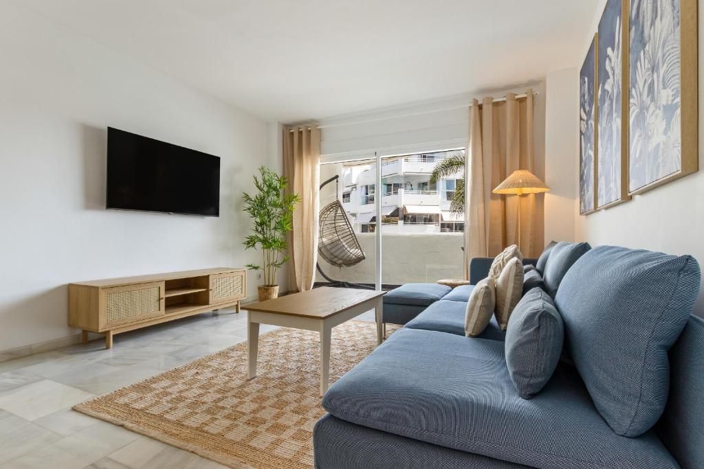 Marina View 2BR Holiday Stay by HelloDomik - 2