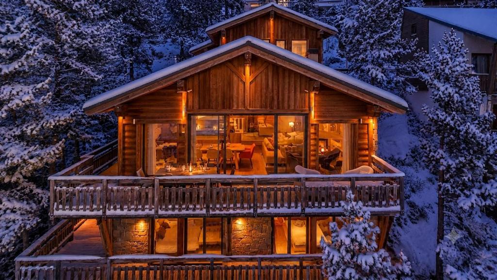 Chalet Luxe spacieux, Piscine chauffée, vue lac et montagnes, proximité immédiate pistes - 4