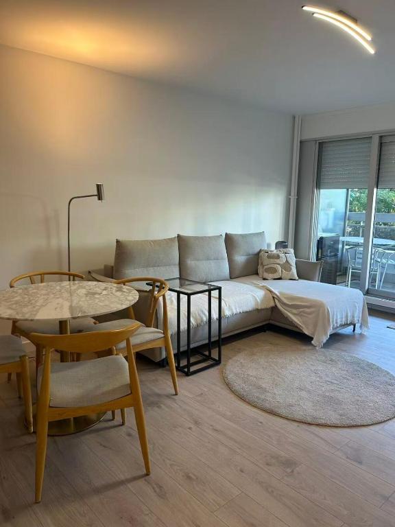 Elegant Spacious Apartment in Balard - 5