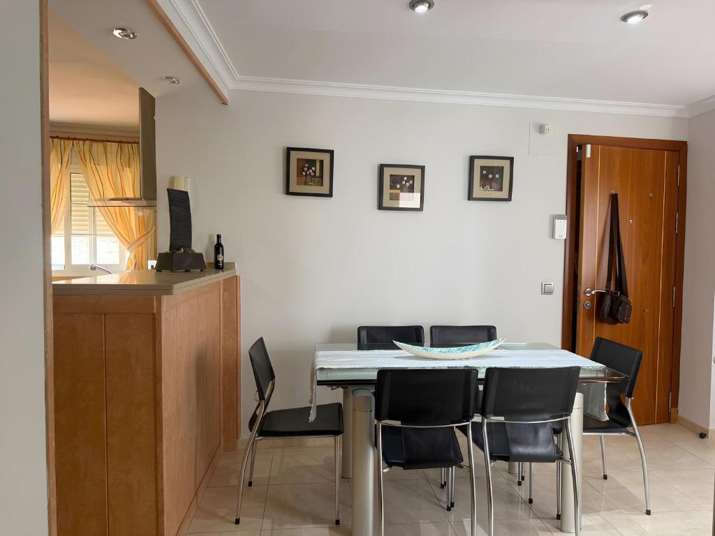 Apartamento de 2 habitaciones y balcon cerca de la playa - 2