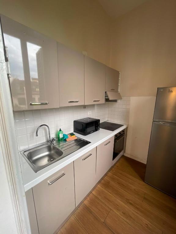 Comfy Apartment Near Fortezza Da Basso - 4